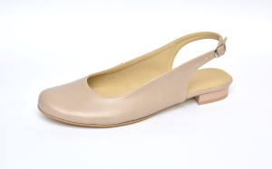 Letnie, beżowe czółenka na płaskim obcasie  nr 42